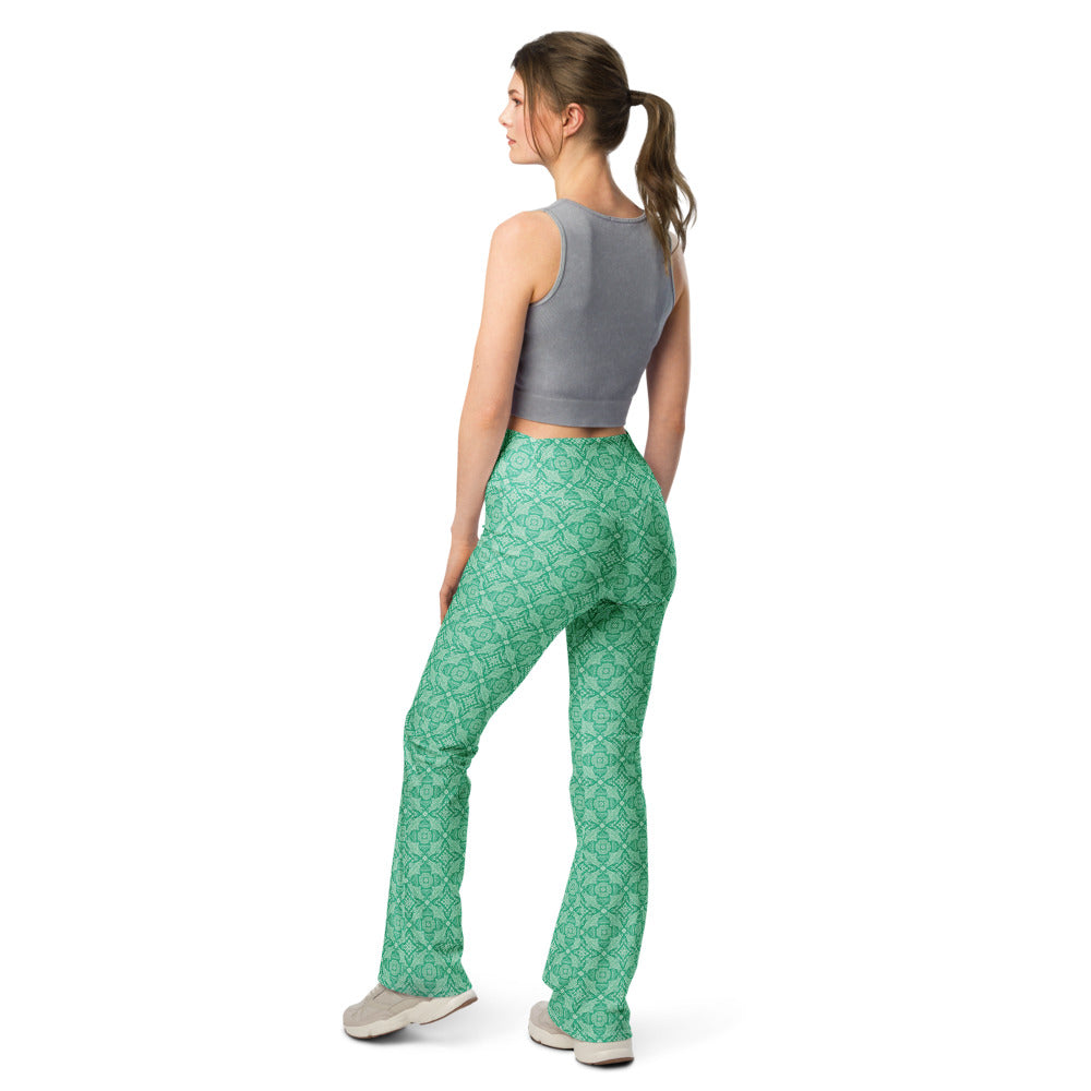 Solid leggings back view | GearBunch