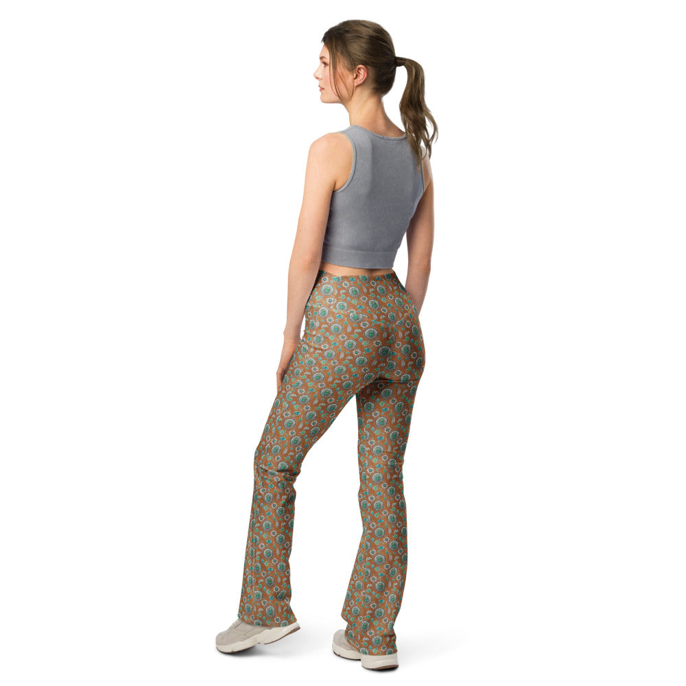 Solid leggings back view | GearBunch