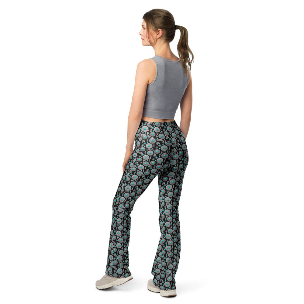 Solid leggings back view | GearBunch