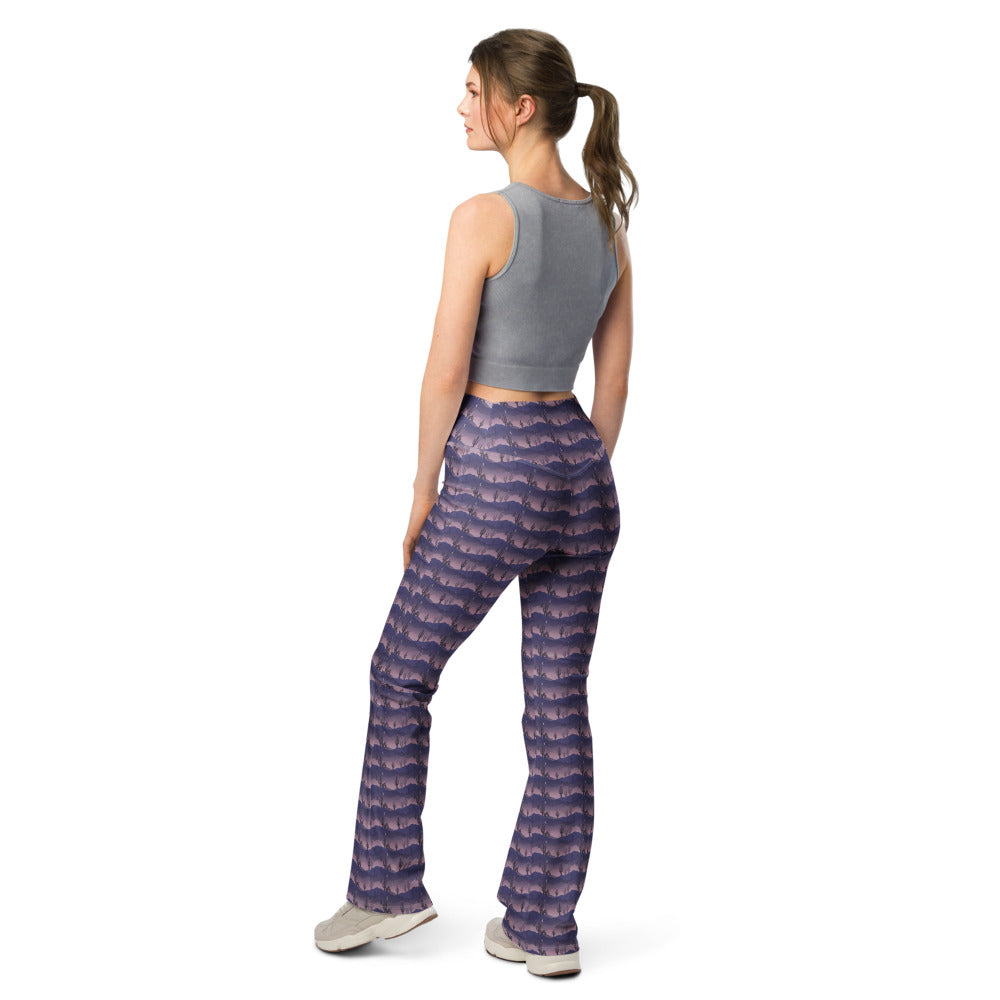 Solid leggings back view | GearBunch