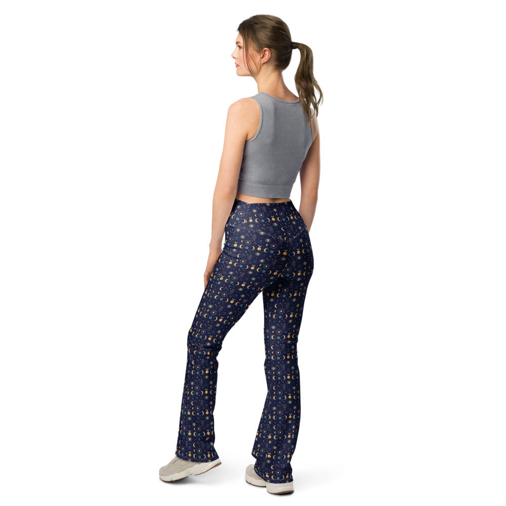 Solid leggings back view | GearBunch