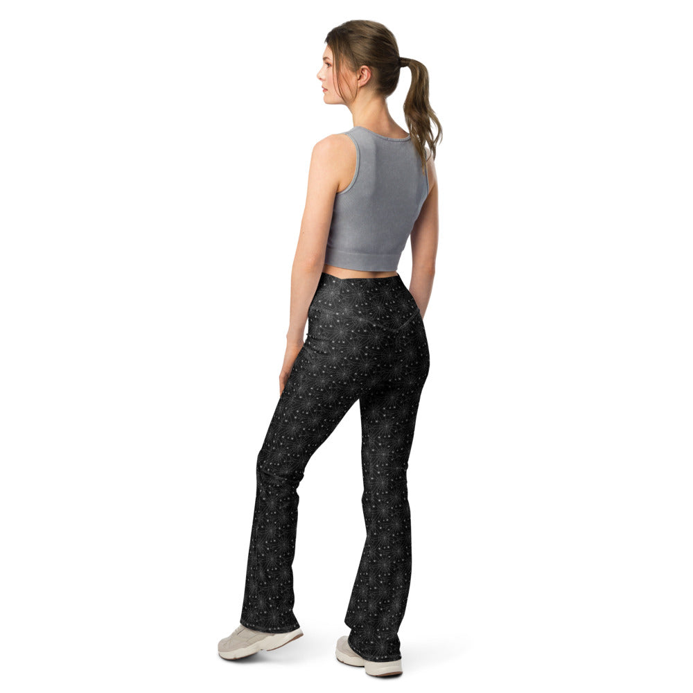 Solid leggings back view | GearBunch