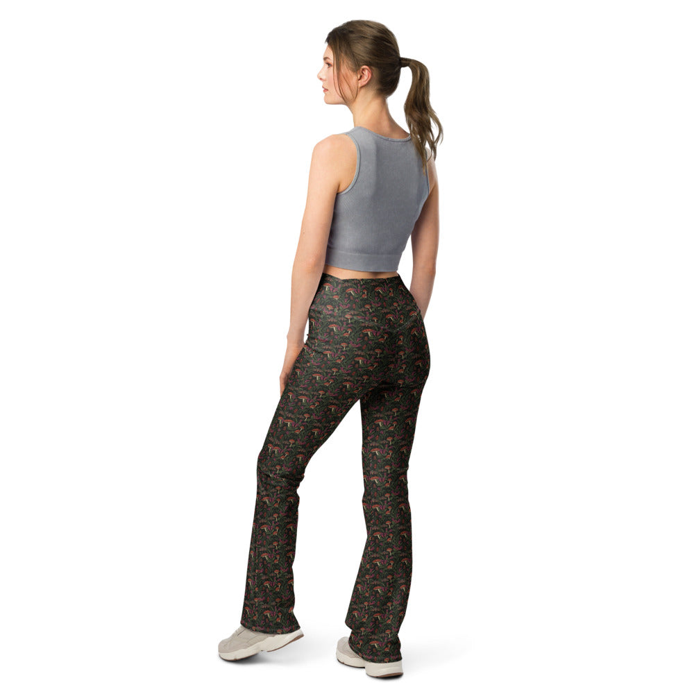 Solid leggings back view | GearBunch