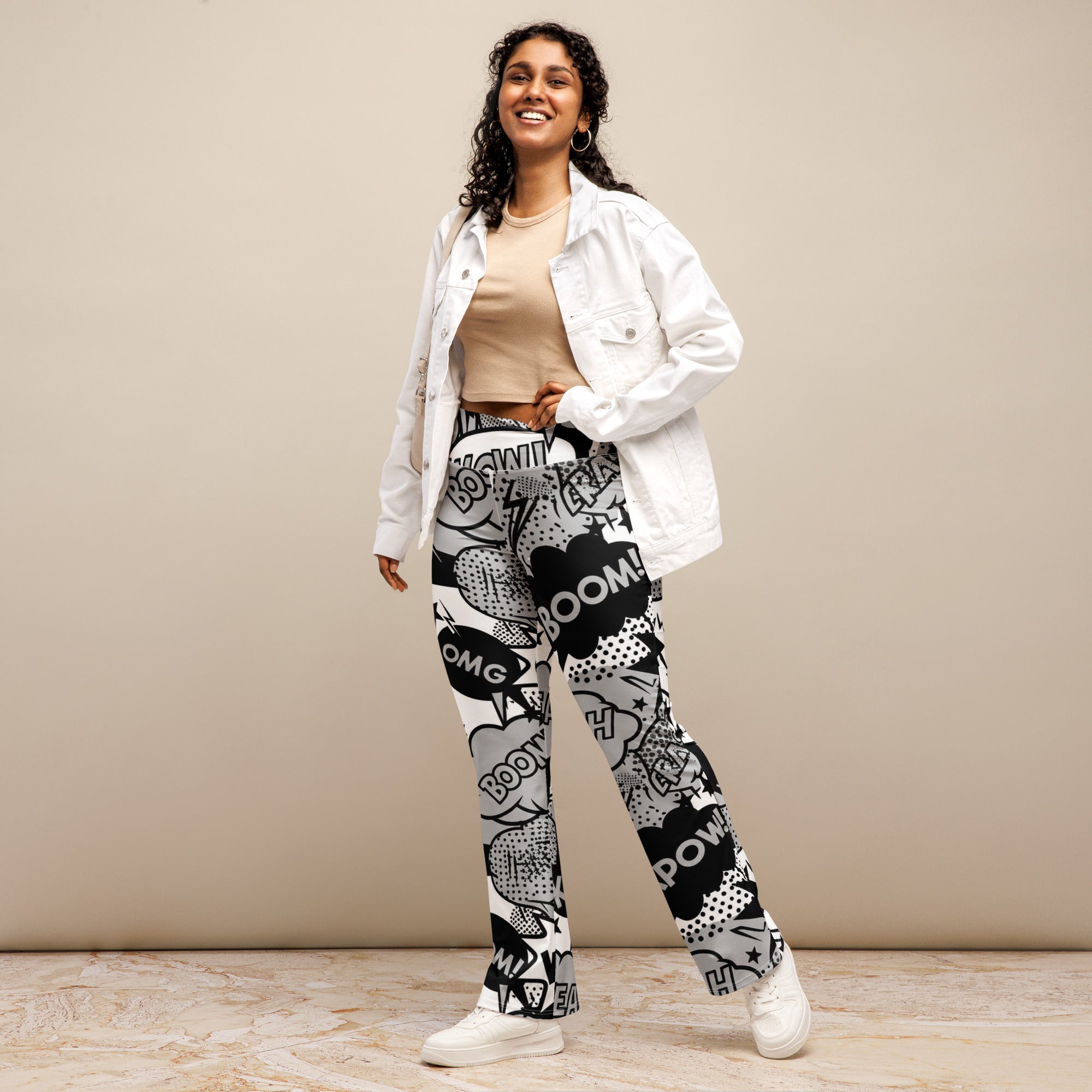 Comic Pop Monochrome Flare Leggings | GearBunch