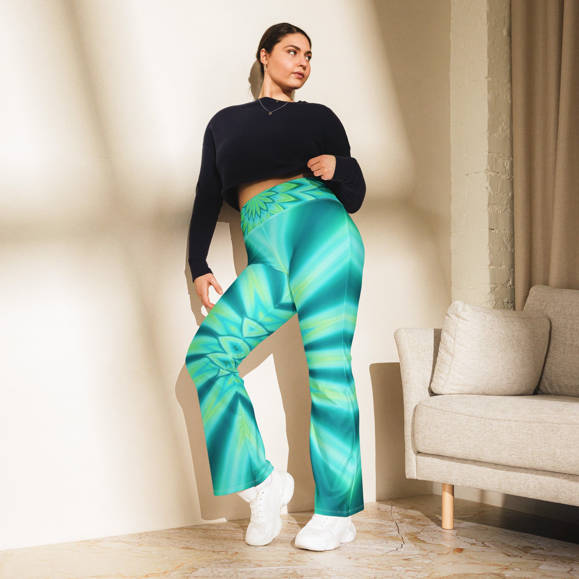 Psychedelic Mint Warp Flare Leggings | GearBunch