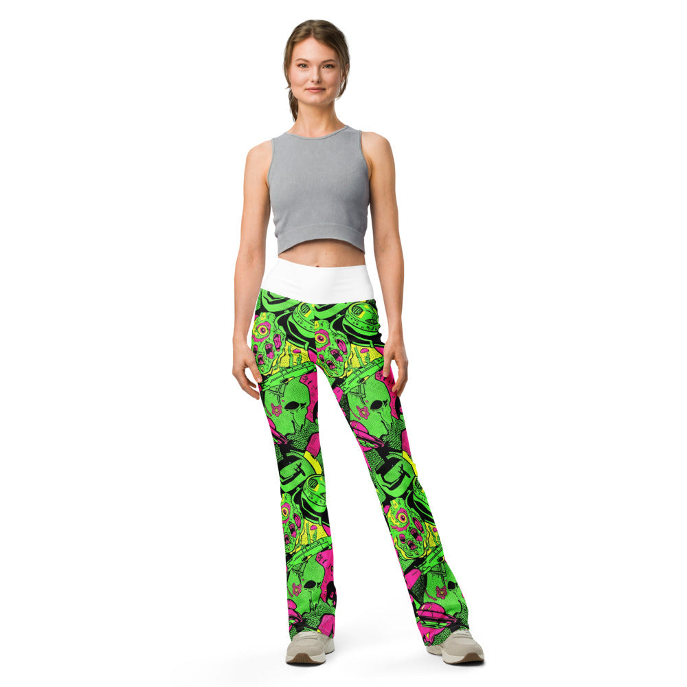 Flare leggings front view | GearBunch