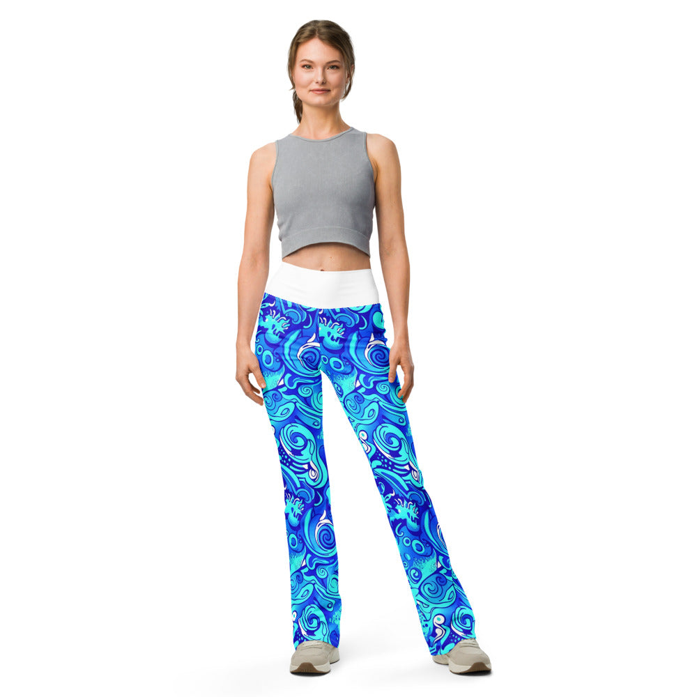 Flare leggings front view | GearBunch