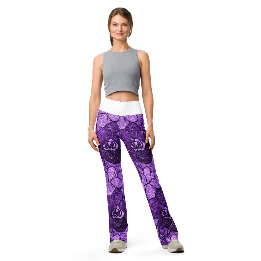 Flare leggings front view | GearBunch