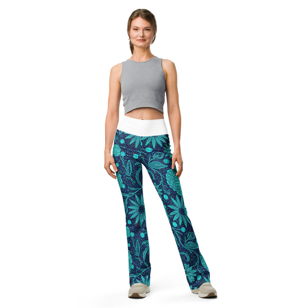 Flare leggings front view | GearBunch