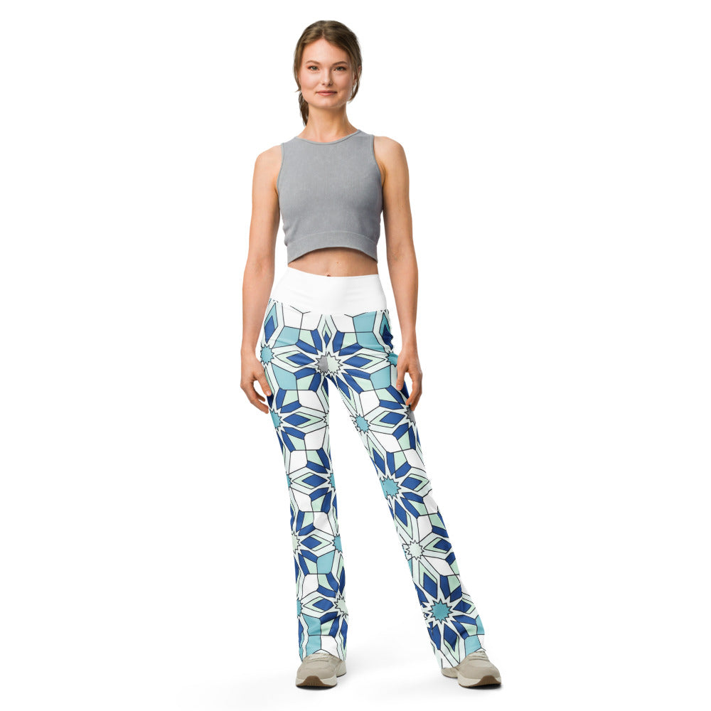Flare leggings front view | GearBunch