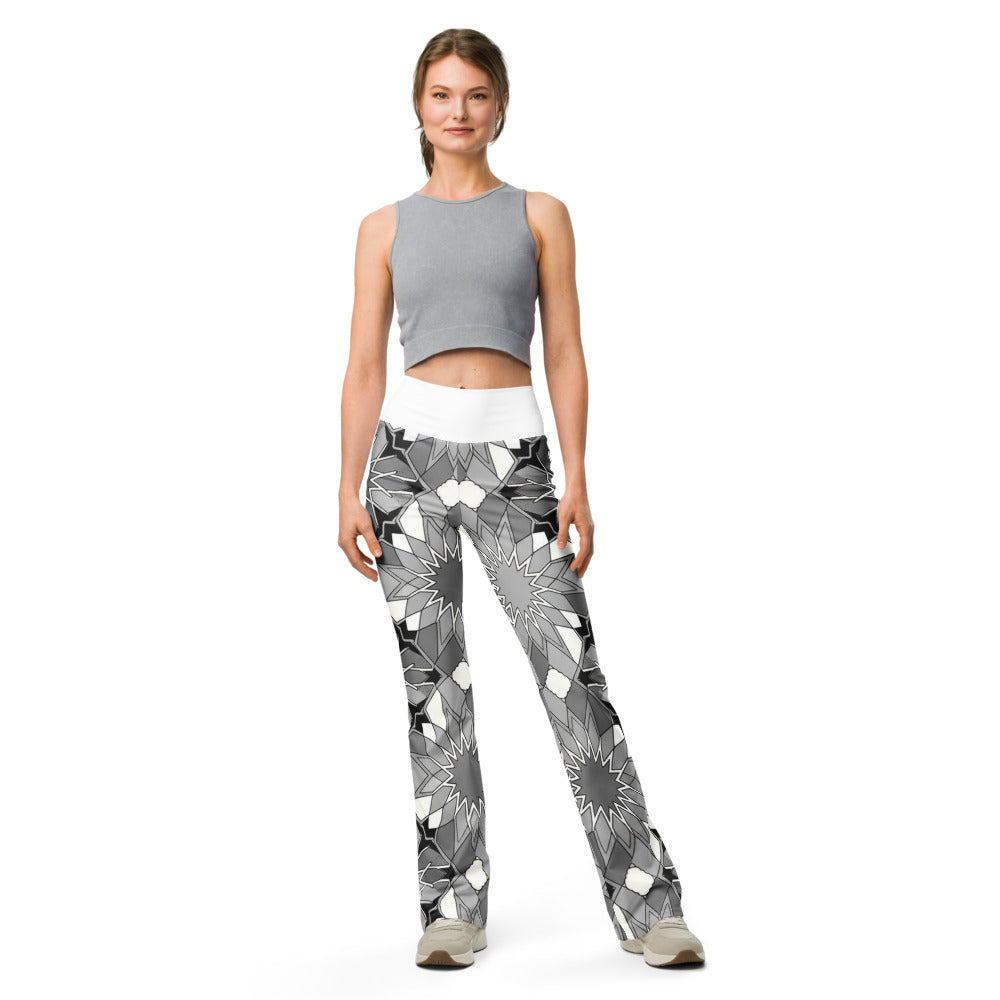 Flare leggings front view | GearBunch