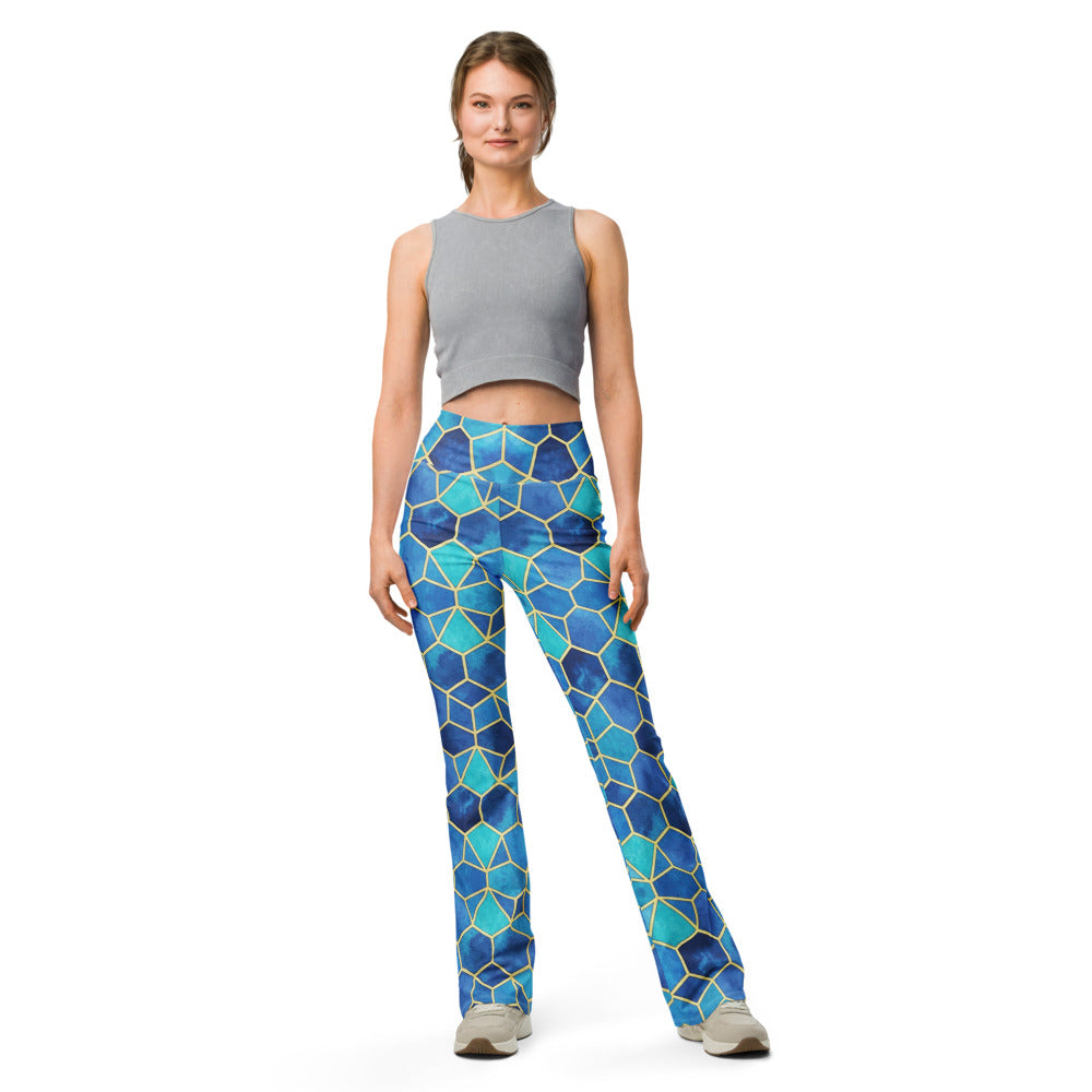 Flare leggings front view | GearBunch