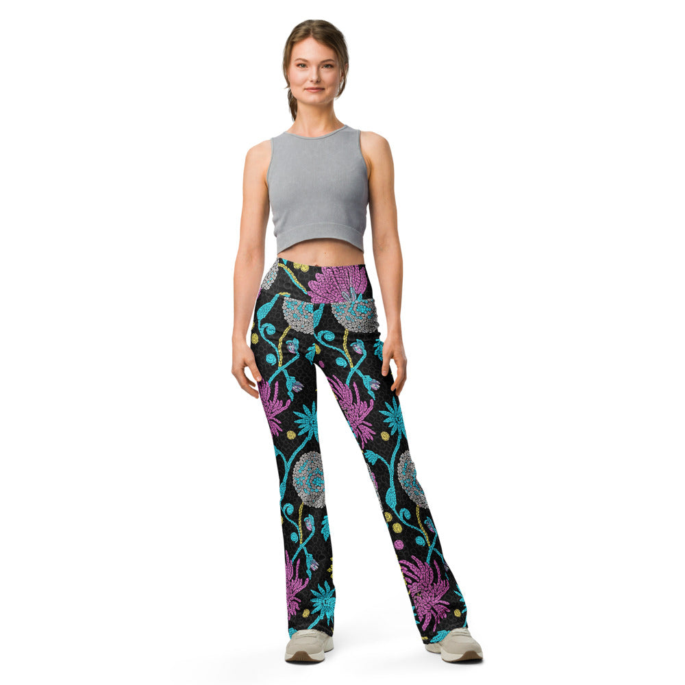 Flare leggings front view | GearBunch