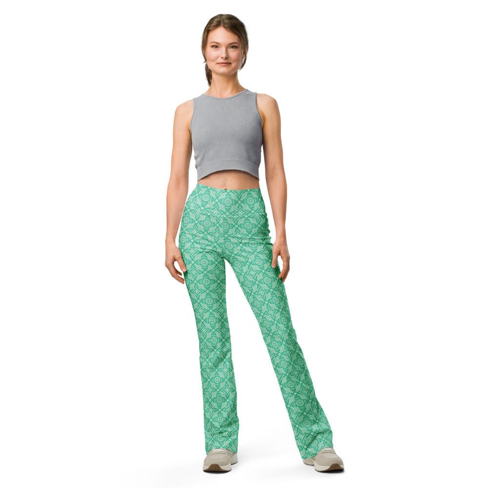 Solid leggings front view | GearBunch