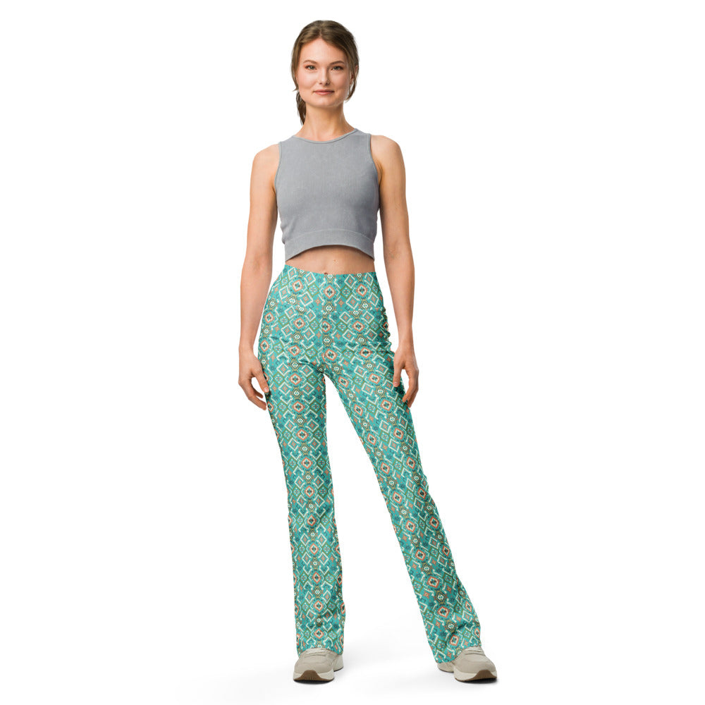 Solid leggings front view | GearBunch