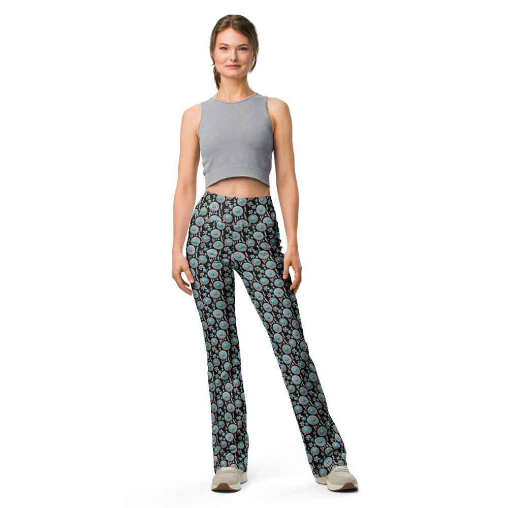 Solid leggings front view | GearBunch