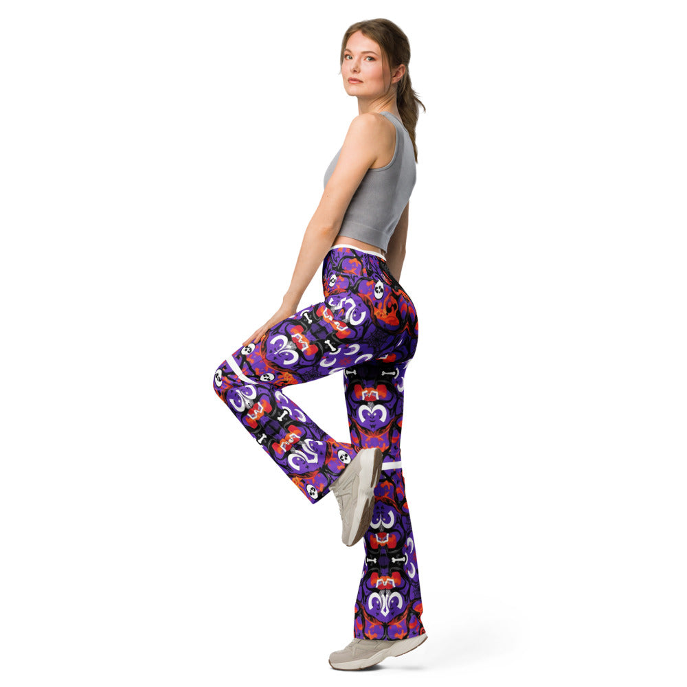 Flare leggings left view | GearBunch