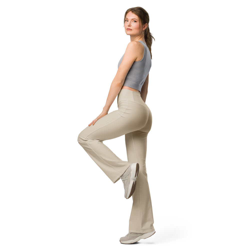 Solid leggings left view | GearBunch