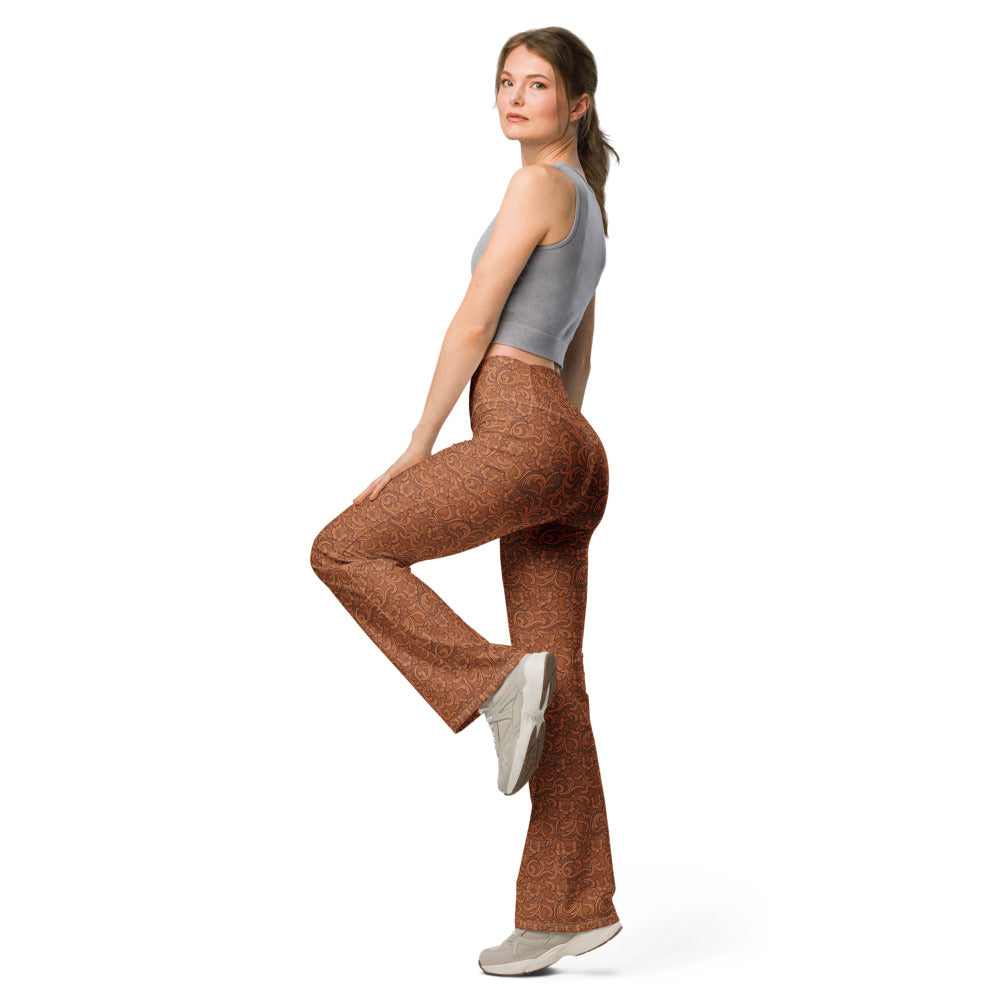 Solid leggings left view | GearBunch