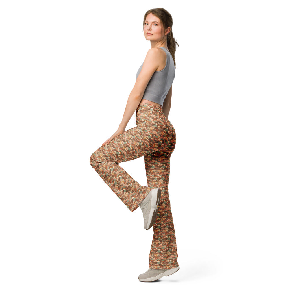Solid leggings left view | GearBunch