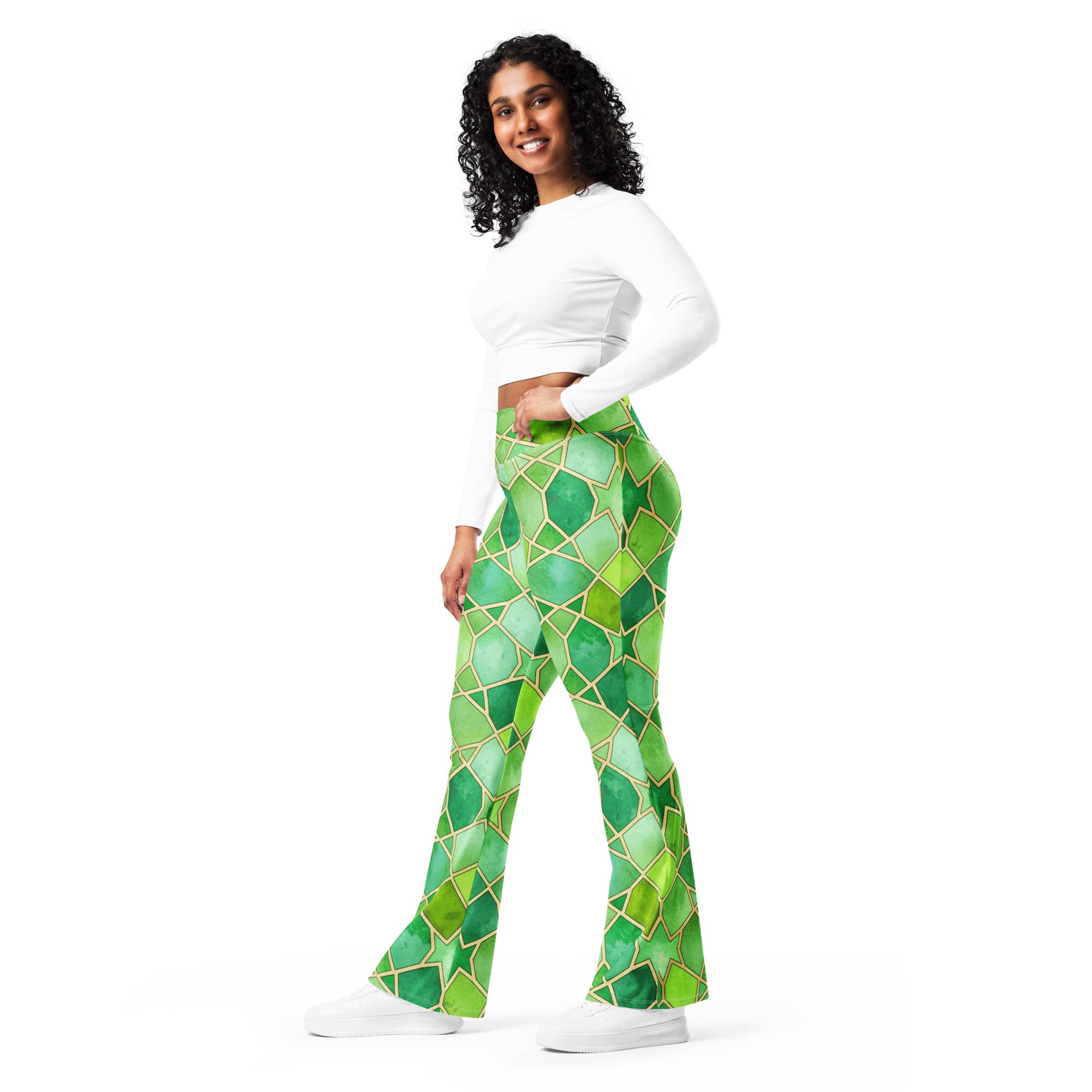 Arabic Emerald Jewel Flare Leggings | GearBunch