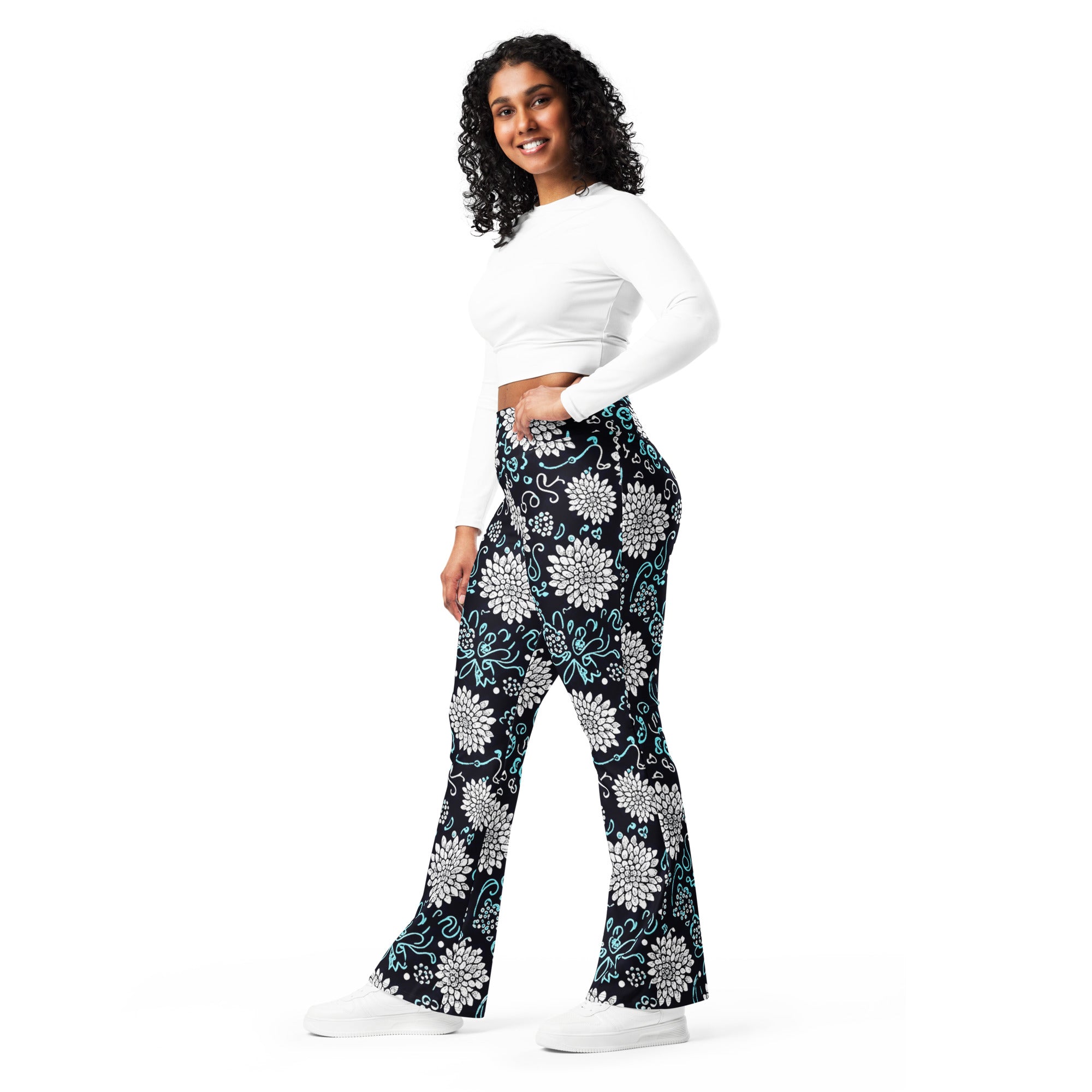 Silver Paillette Daisy Flare Leggings | GearBunch
