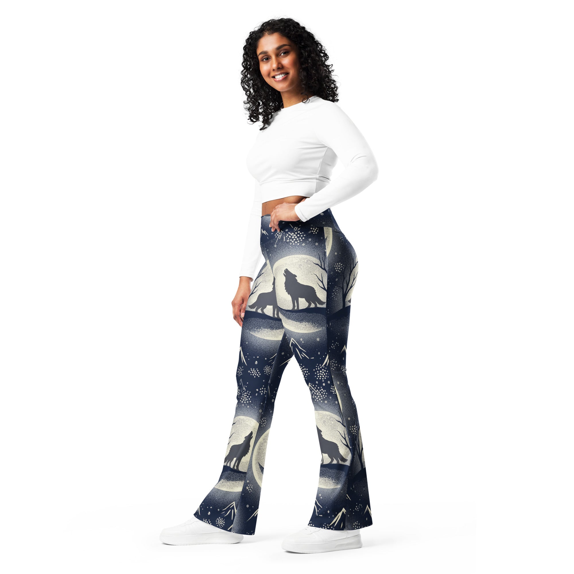Wolf Howl Full Moon Flare Leggings | GearBunch
