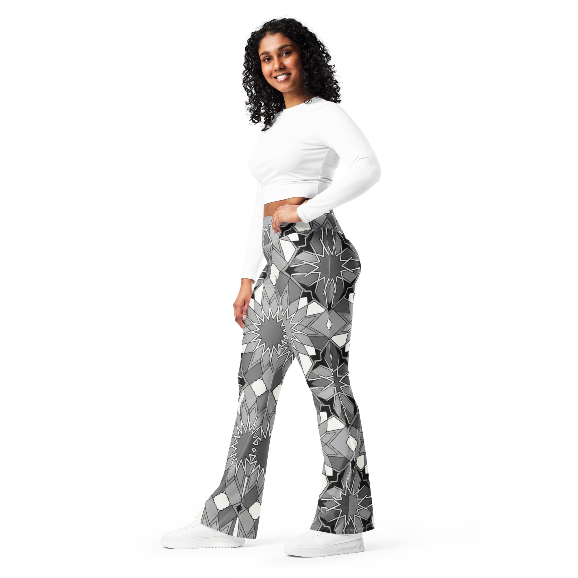 Zellige Monochrome Flare Leggings | GearBunch