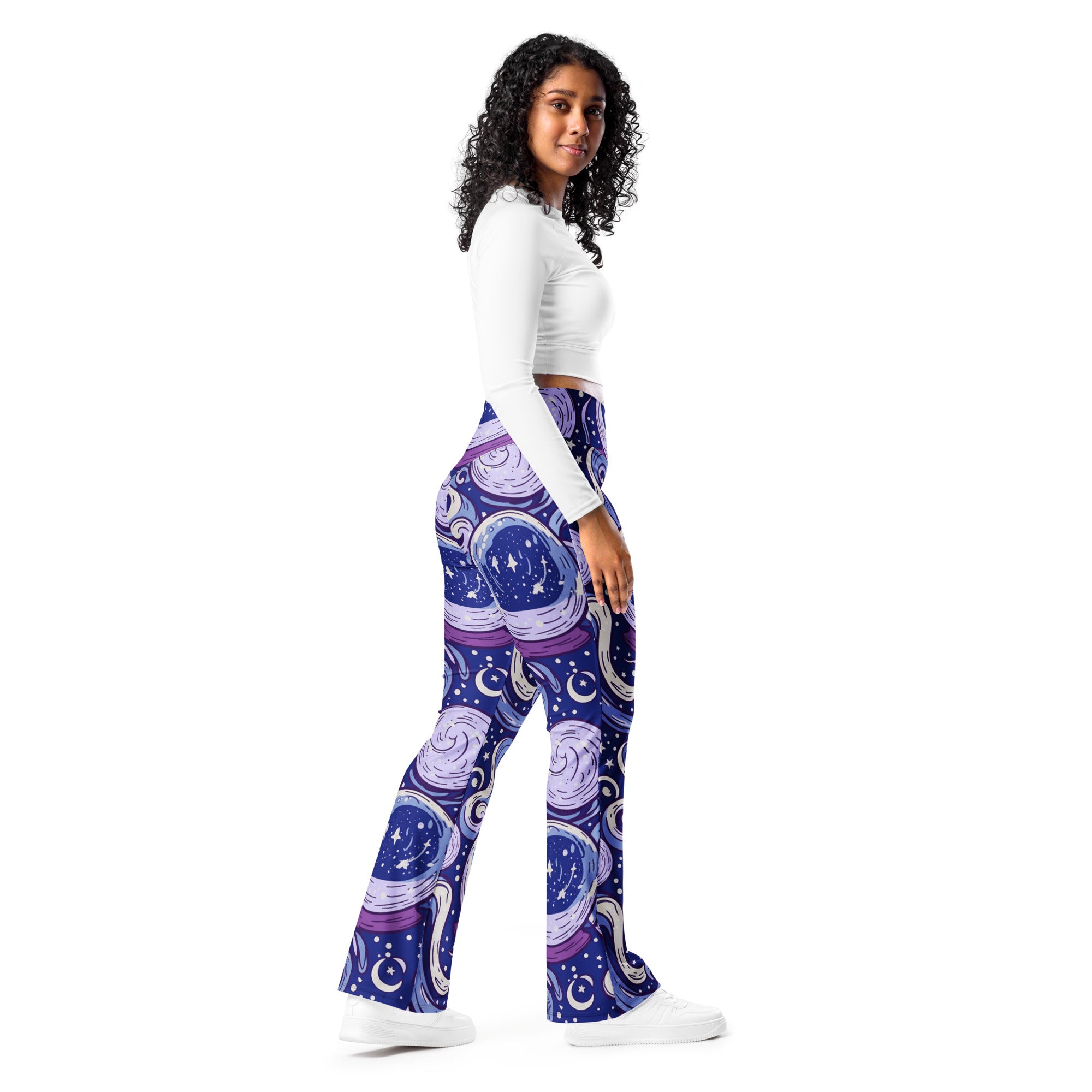 Crystal Ball Smoke Magic Flare Leggings | GearBunch
