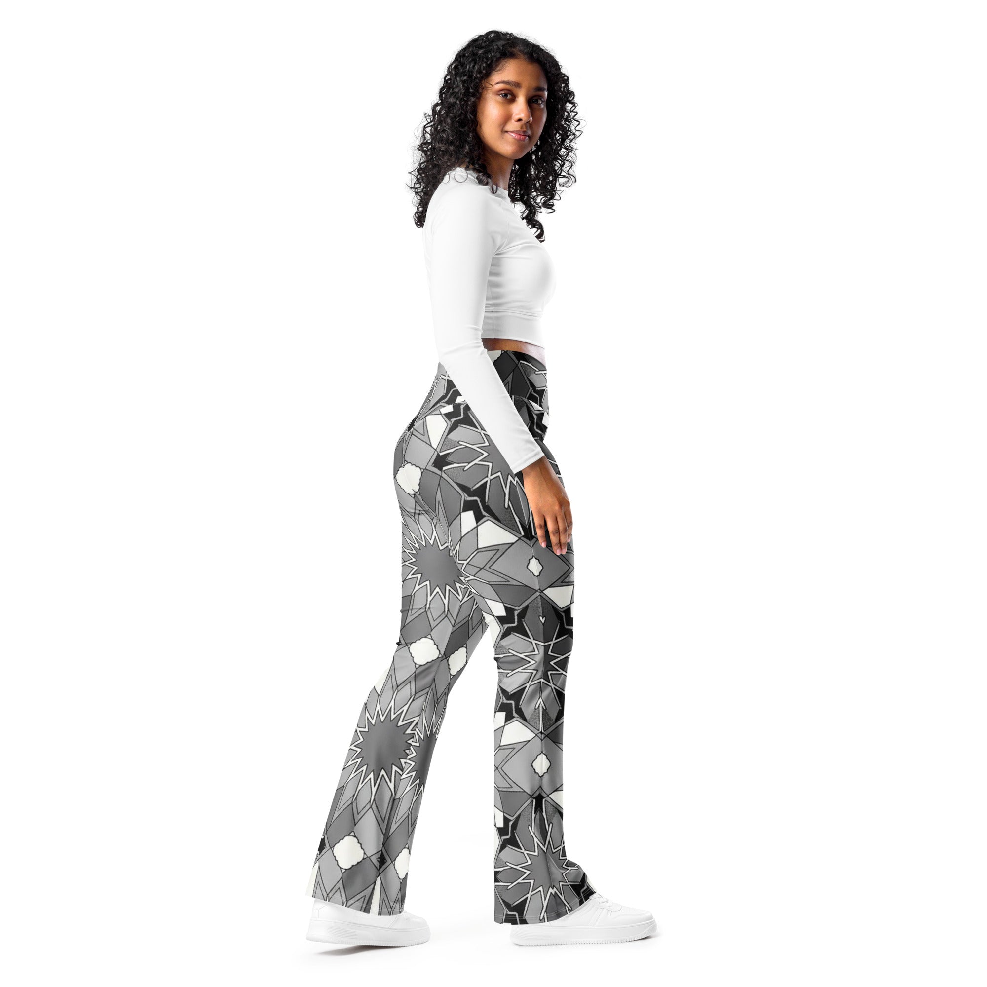 Zellige Monochrome Flare Leggings | GearBunch