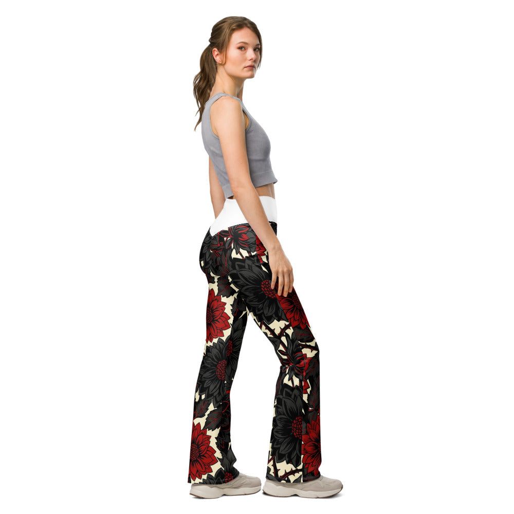 Flare leggings right view | GearBunch