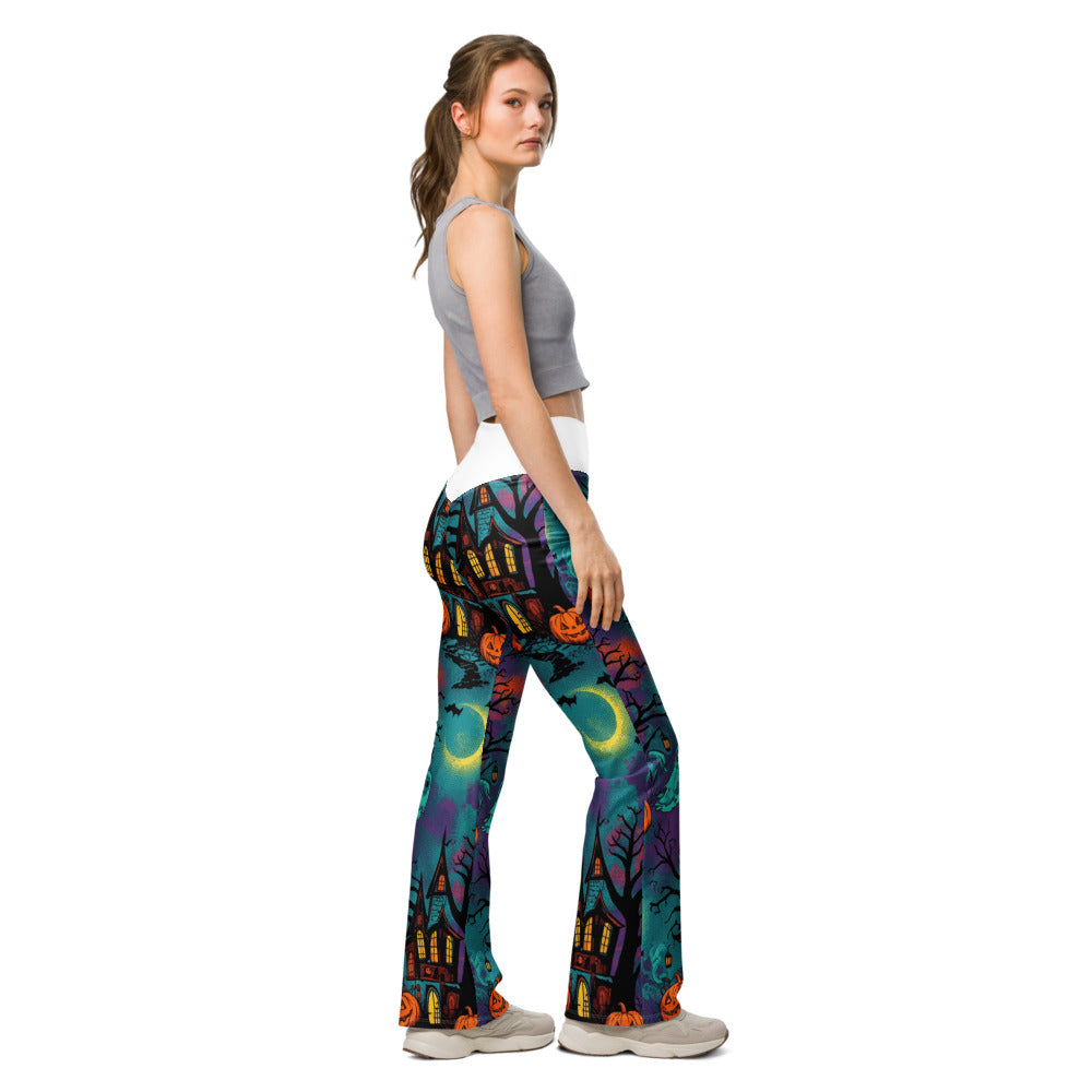 Flare leggings right view | GearBunch