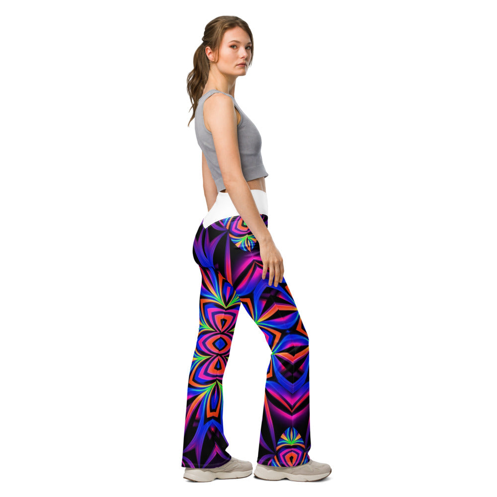 Flare leggings right view | GearBunch