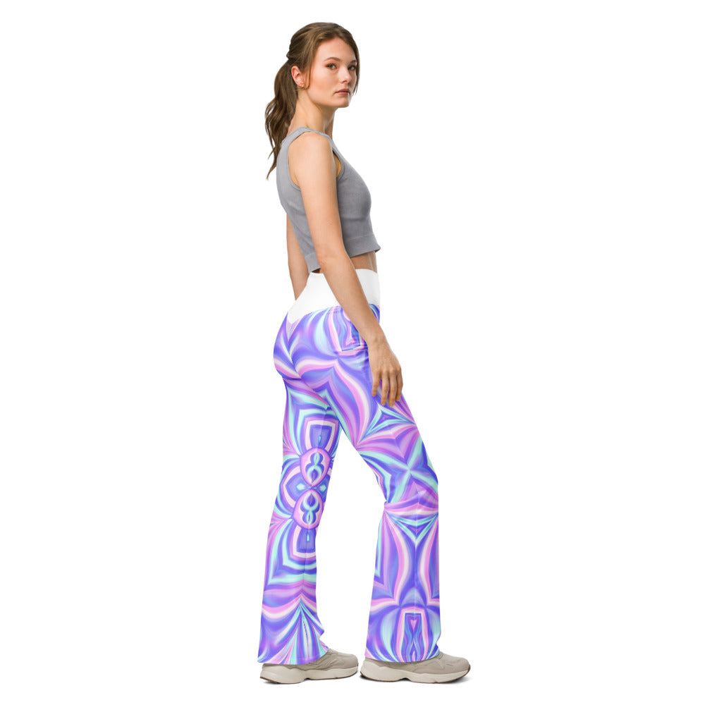 Flare leggings right view | GearBunch