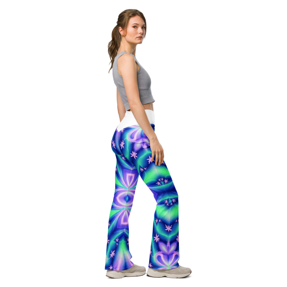 Flare leggings right view | GearBunch
