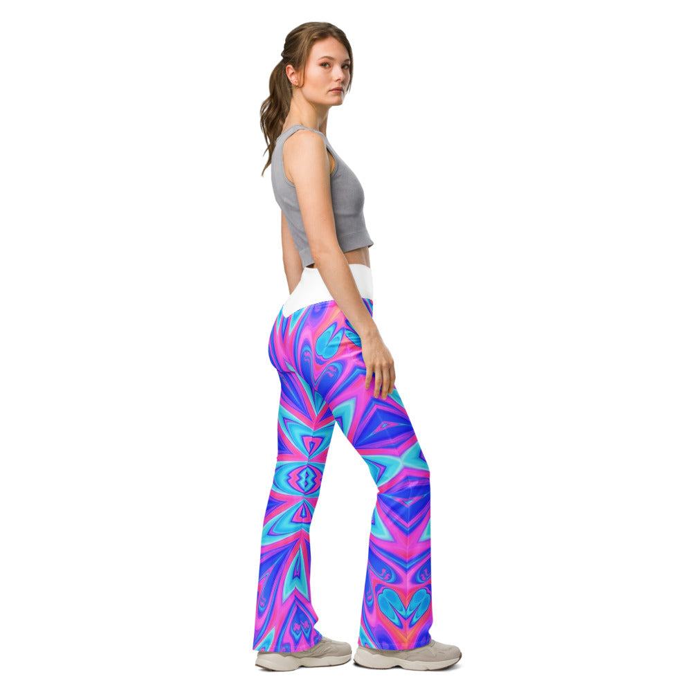Flare leggings right view | GearBunch