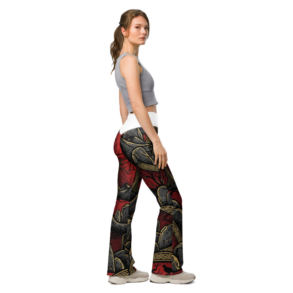 Flare leggings right view | GearBunch