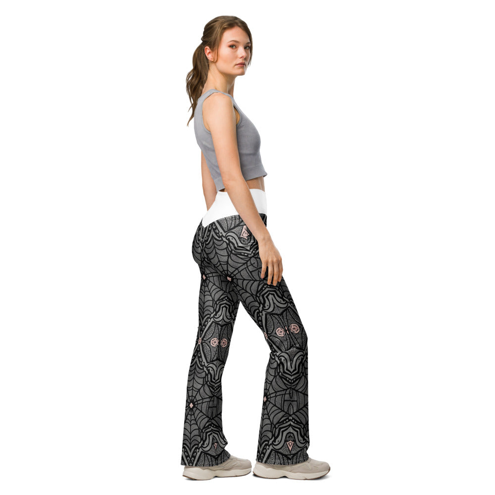 Flare leggings right view | GearBunch