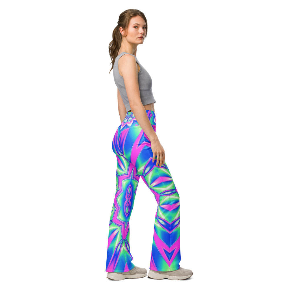 Flare leggings right view | GearBunch