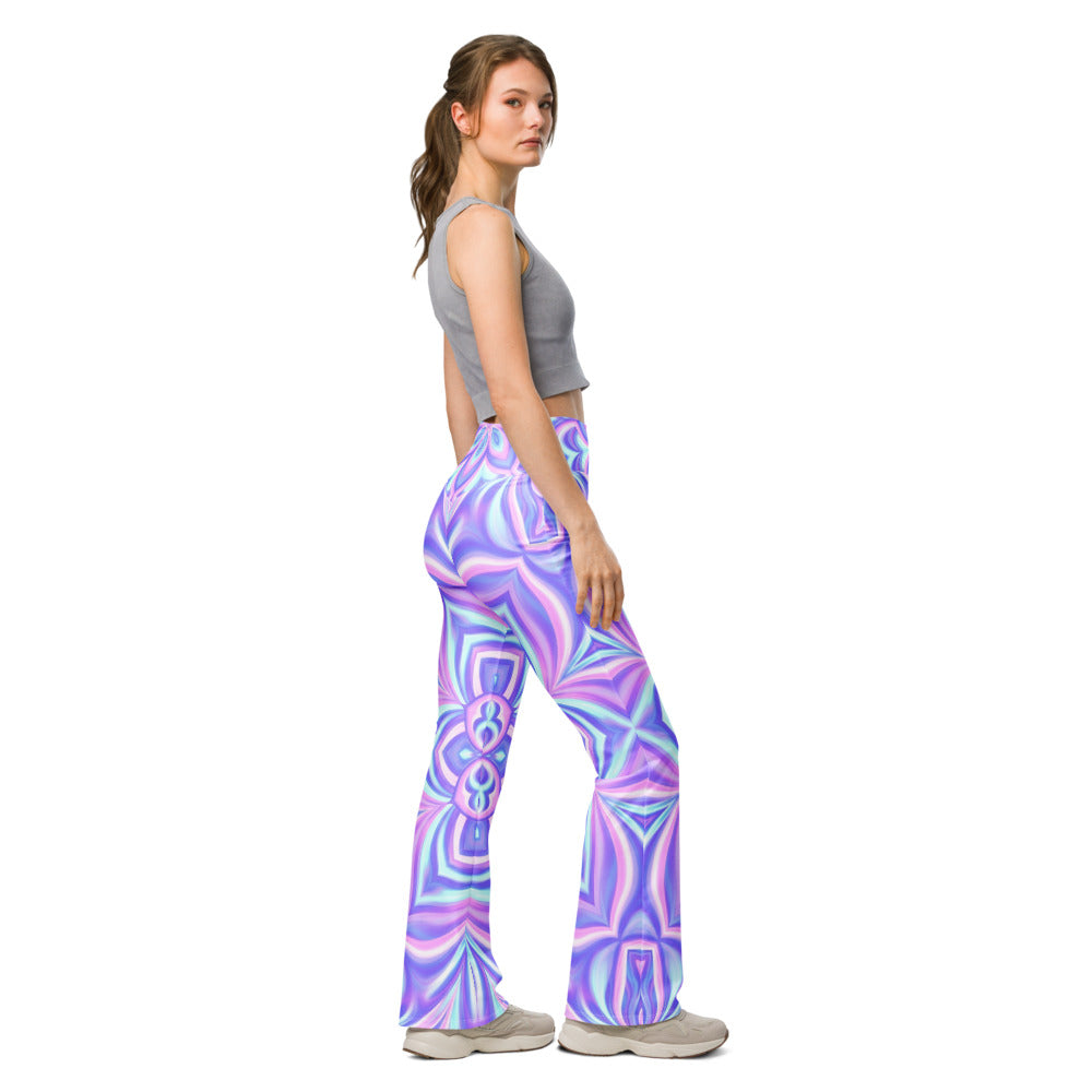 Flare leggings right view | GearBunch
