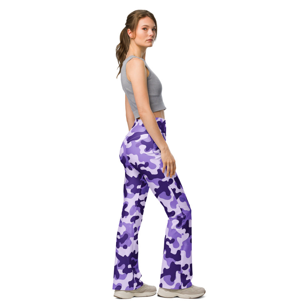 Flare leggings right view | GearBunch