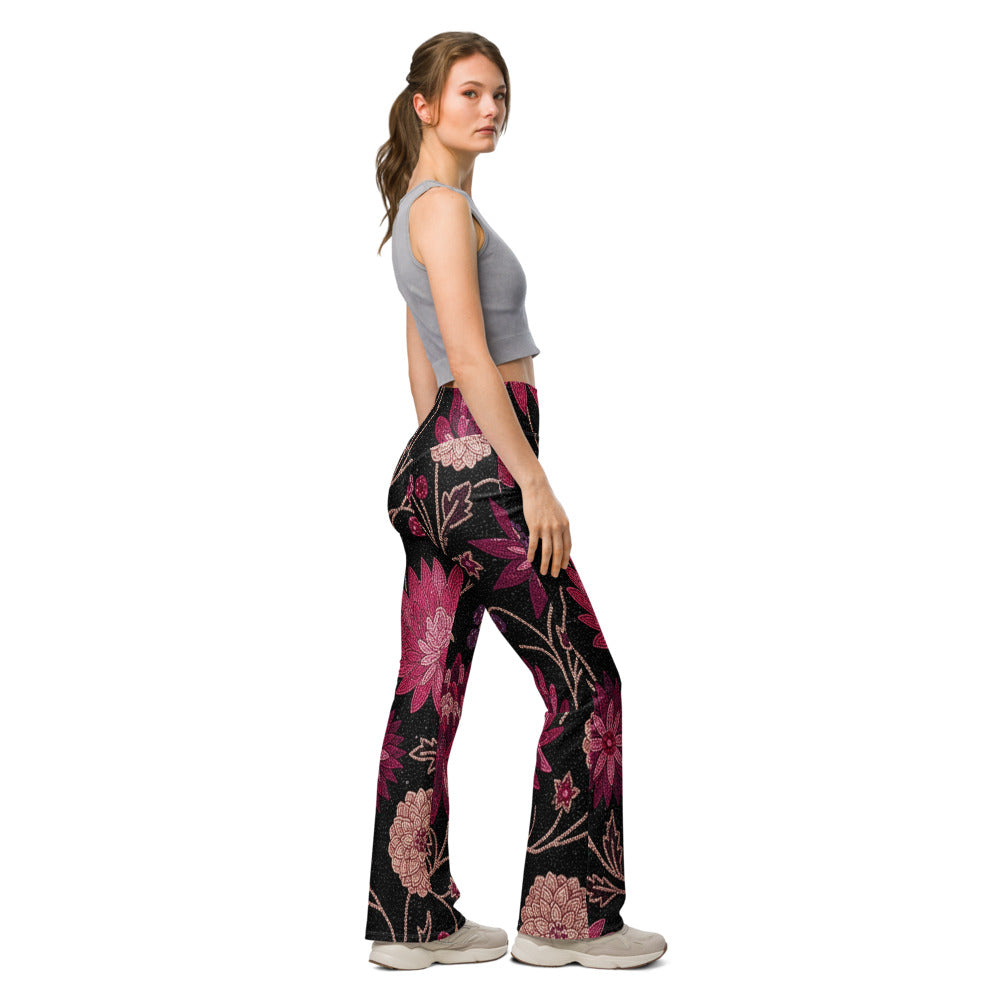 Flare leggings right view | GearBunch