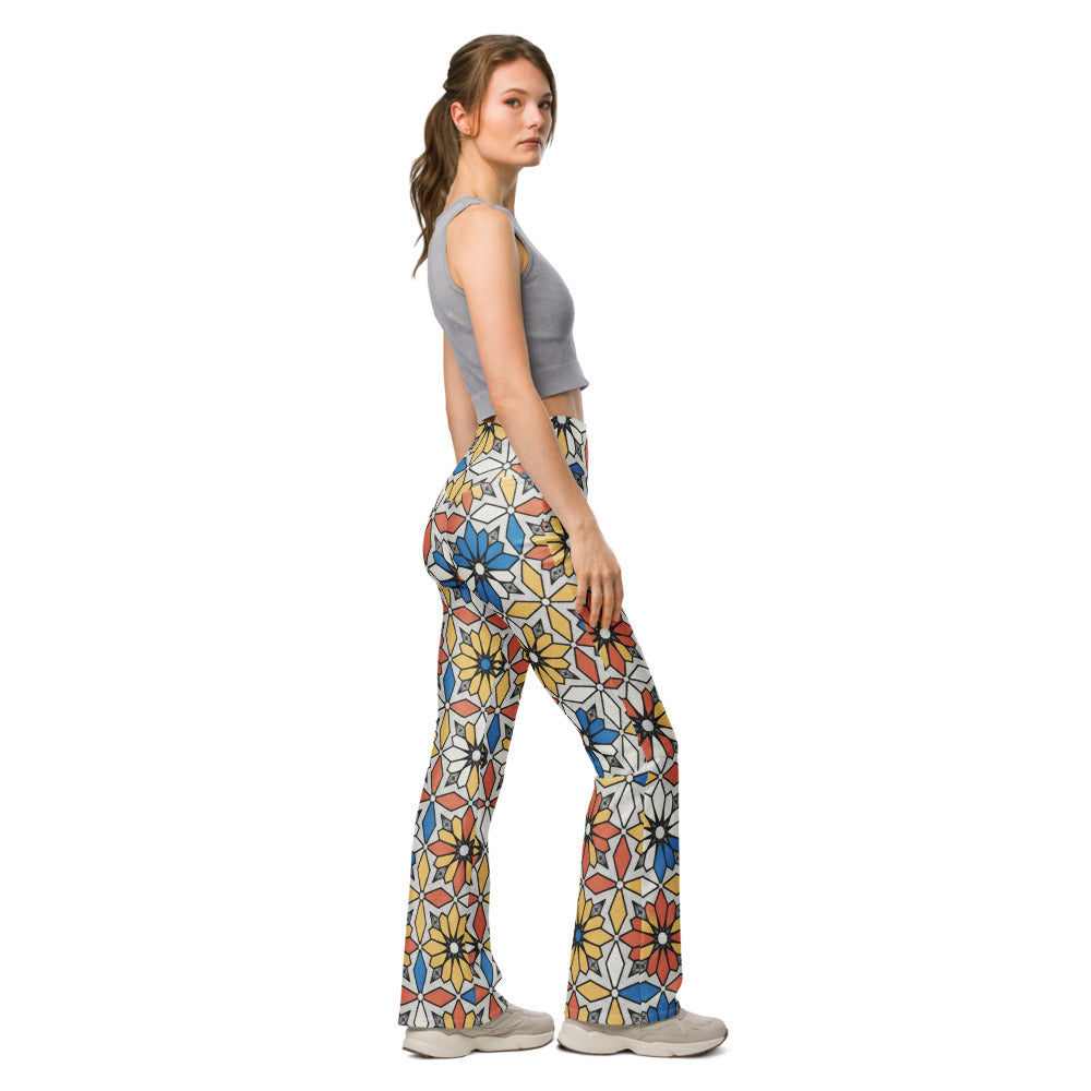Flare leggings right view | GearBunch