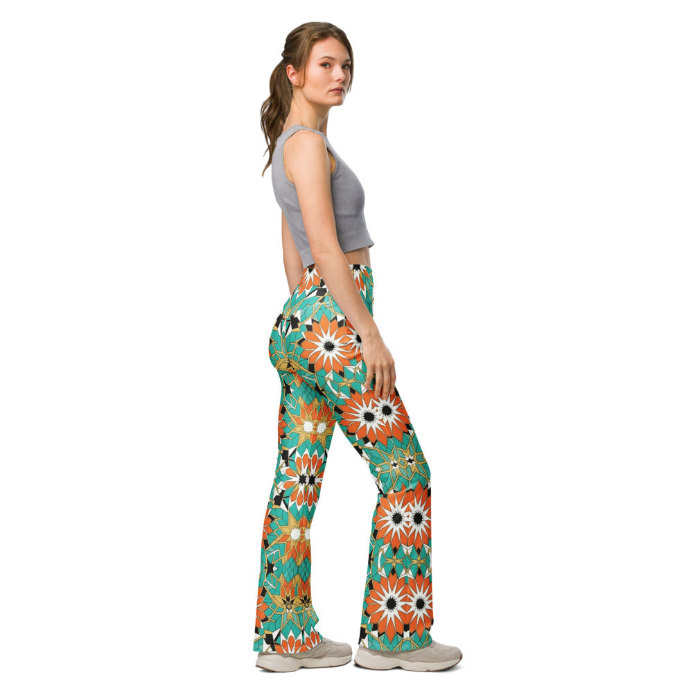 Flare leggings right view | GearBunch