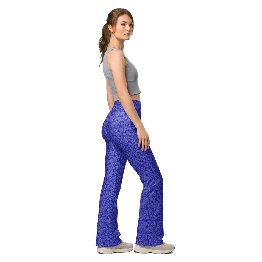 Solid leggings right view | GearBunch