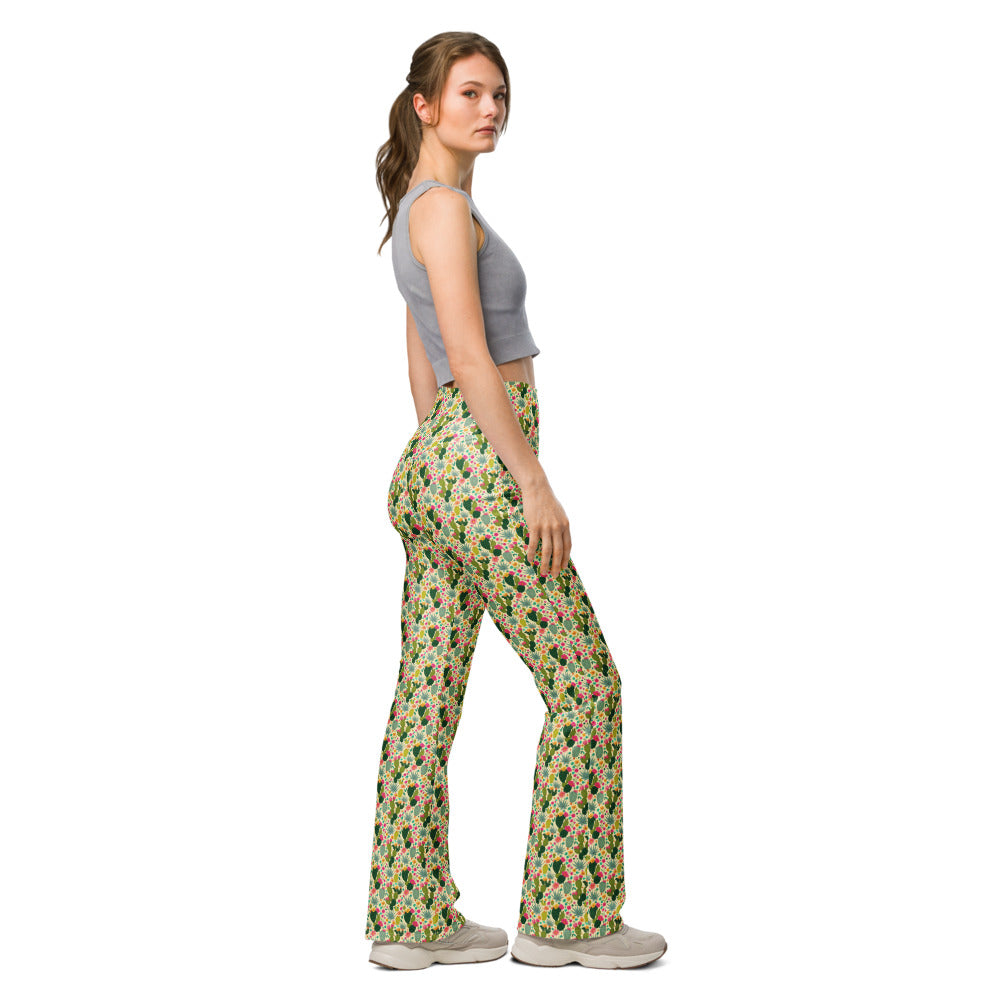 Solid leggings right view | GearBunch