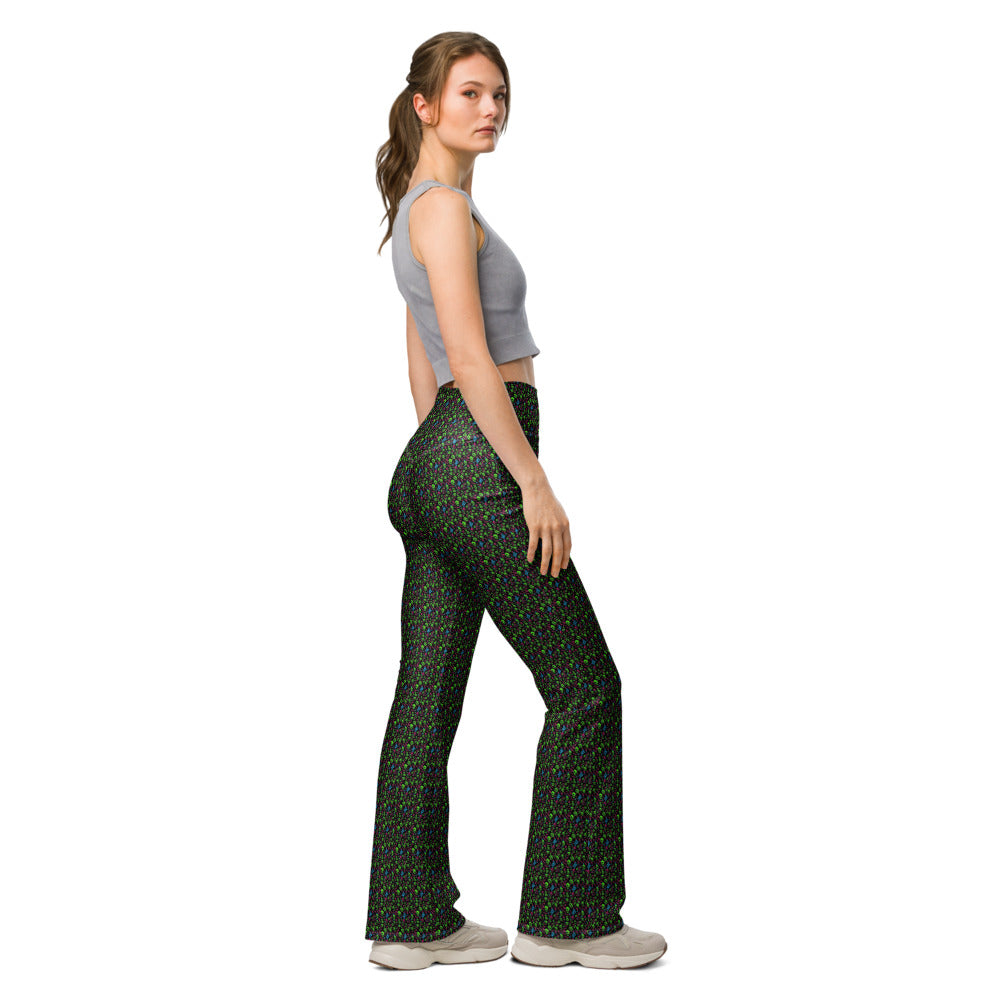Solid leggings right view | GearBunch