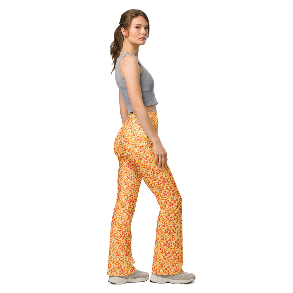 Solid leggings right view | GearBunch