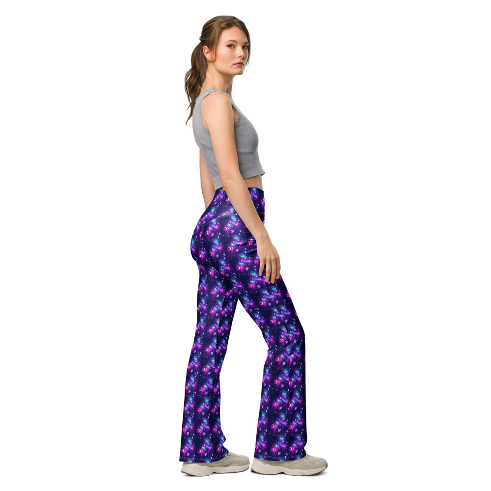 Solid leggings right view | GearBunch