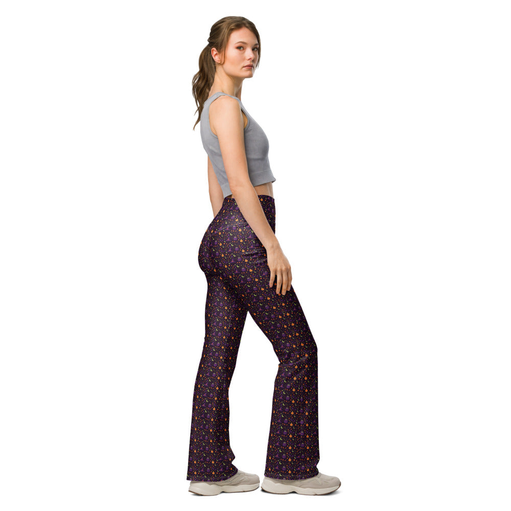 Solid leggings right view | GearBunch